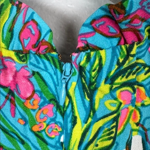 Lilly Pulitzer Adalina Romper Sea Breeze Blue Walking on Sunshine print size 10 - Picture 8 of 10